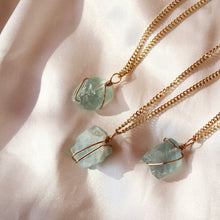 Charger l'image dans la galerie, LOTUS - fluorite turquoise